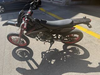 Rieju MRT Supermotard Negra/Roja en perfect estado