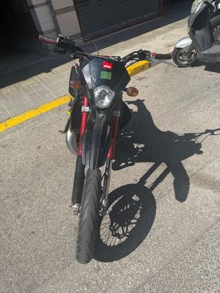 Rieju MRT Supermotard Negra/Roja en perfect estado