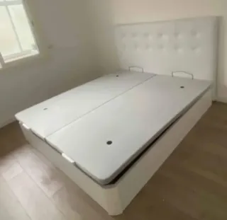 Liquidación de canapés y colchones