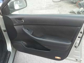 383118 cinturón seguridad tras izq toyota avensis