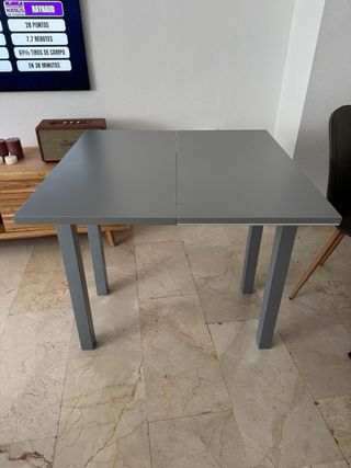 Mesa auxiliar cristal y metal PORTUS