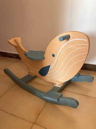 Balancín madera bebé ballena