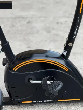 Bicicleta Estática BH EVO B2100