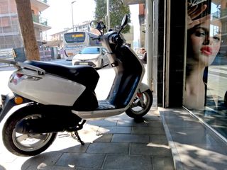 Peugeot Vivacity 50 2T Gris/Plata