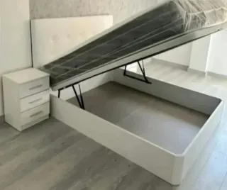 Liquidación de canapés y colchones