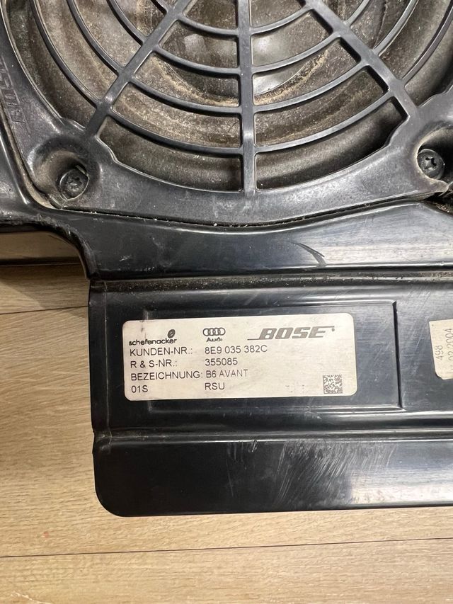 Subwoofer Bose Audi A4 Avant