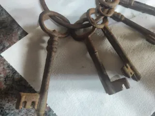 Set 7 llaves antiguas oxidadas