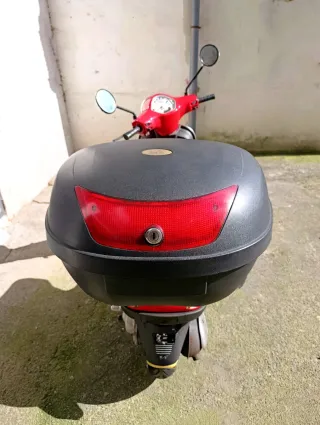 Baúl de moto grande