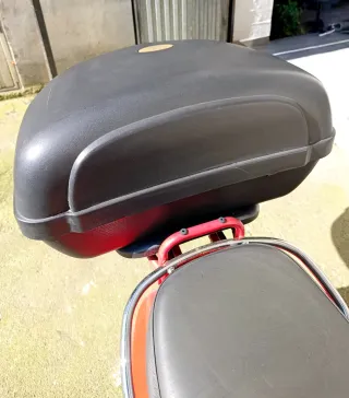 Baúl de moto grande