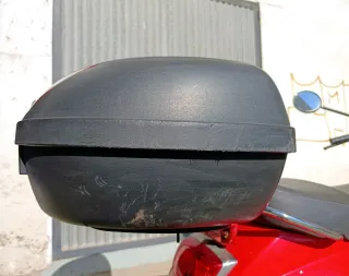 Baúl de moto grande