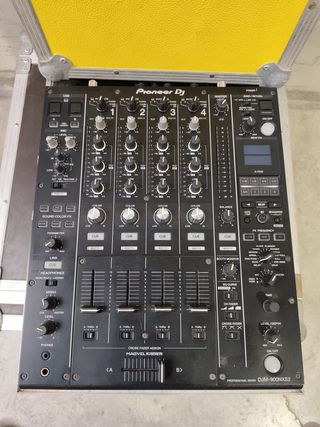 Pioneer DJM-900 Nexus 2 + Flightcase