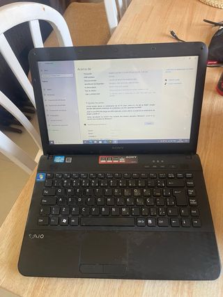 Portátil Sony Vaio i3 8GB RAM Negro