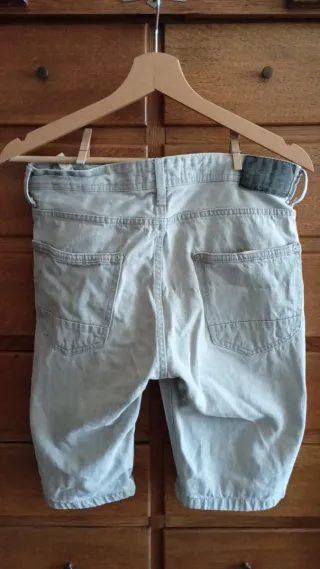 Pantalón corto vaquero gris