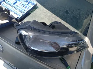 Faro Derecho y paragolpes delantero