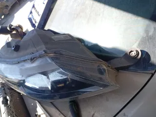 Faro Derecho y paragolpes delantero