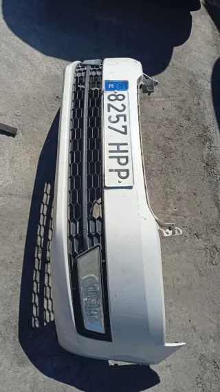 Faro Derecho y paragolpes delantero