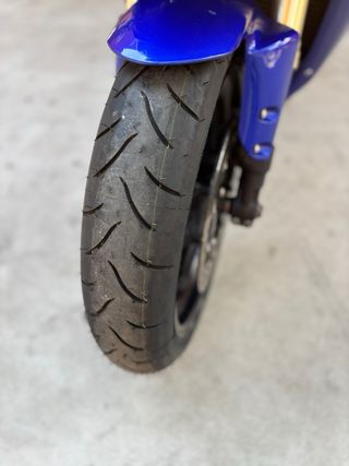 Yamaha R6 Azul Sportbike