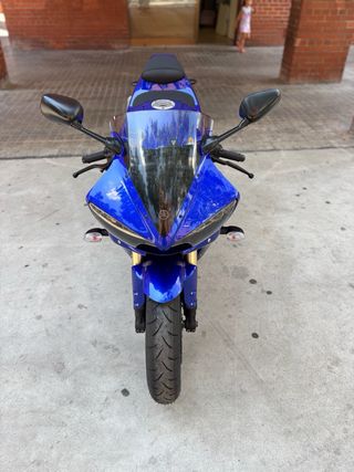 Yamaha R6 Azul Sportbike