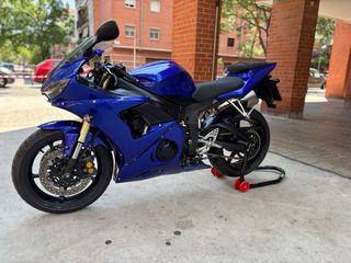 Yamaha R6 Azul Sportbike