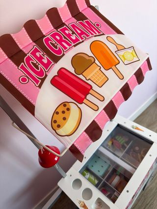 Carrito helados Melissa y Dong