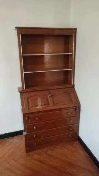 Regalo armario de madera clásico