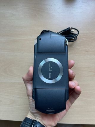 PSP Negra 32GB + Cable Cargador y PC