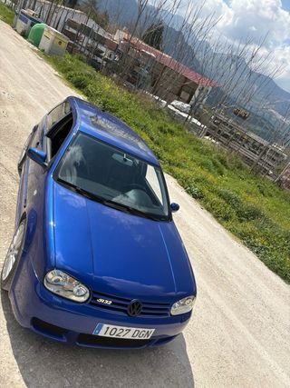 Volkswagen R32 2003