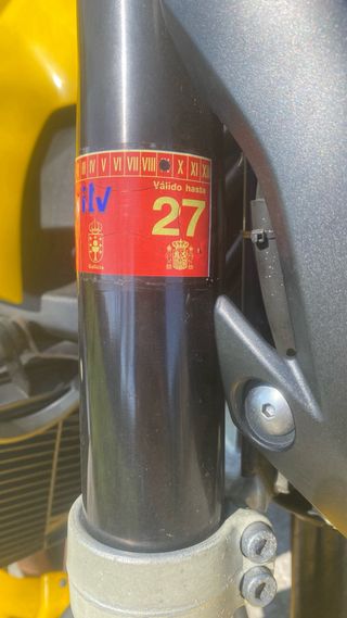 Yamaha FZ1N Negra y Amarilla