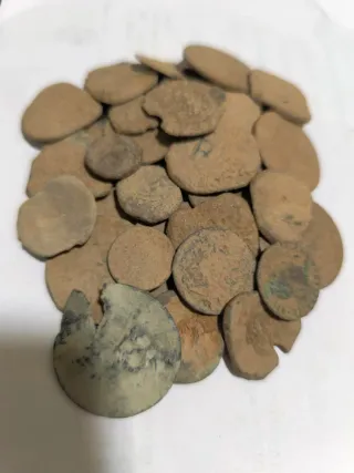 Lote 45 monedas antiguas para limpiar