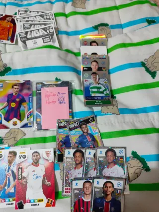 Lote cromos fútbol varias colecciones.