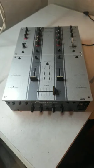 Mesa de mezclas Pioneer DJM-707