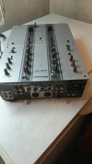 Mesa de mezclas Pioneer DJM-707