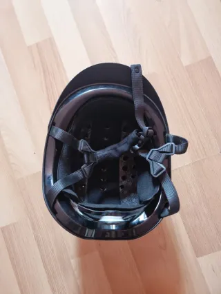 Casco de equitación negro