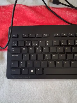 Tastiera USB nera con lettore di schede