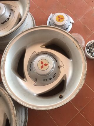 Llantas Mitsubishi Montero Marrakesch