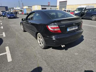 Mercedes-Benz c220 2005