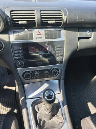Mercedes-Benz c220 2005