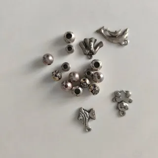 Kits piezas pulseras manualidades 1 kit = 1 euro