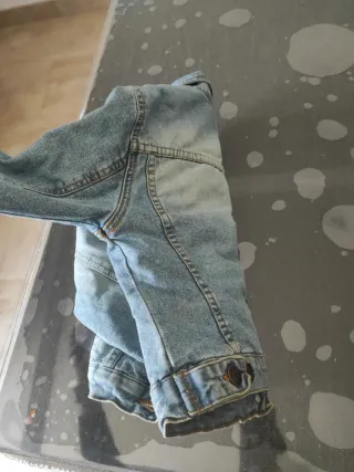 Chaqueta vaquera Zara forrada T8