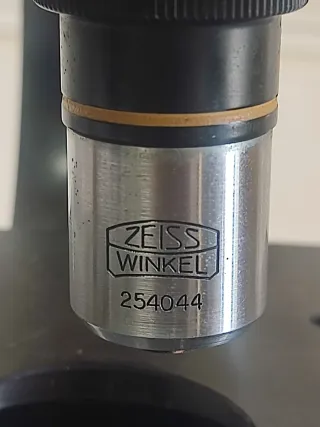 Microscopio Zeiss Winkel años 50