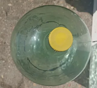 Damajuana Vidrio 10L con Soporte Metálico Negro