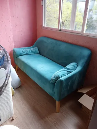 Sofá moderno verde menta