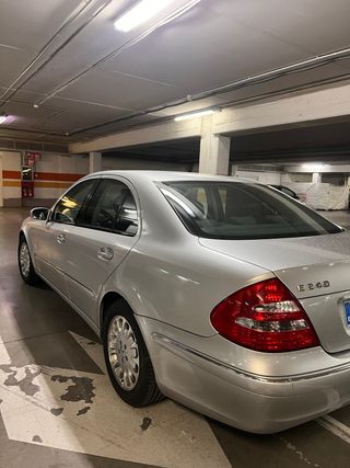 Mercedes-Benz Clase E 2004