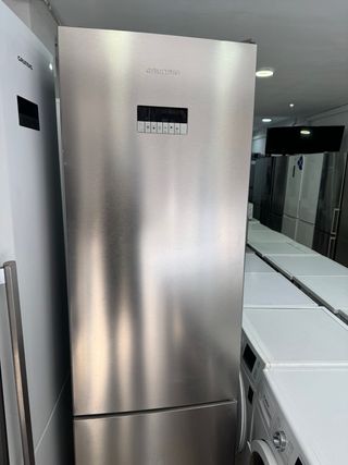 Nevera Grundig Inox