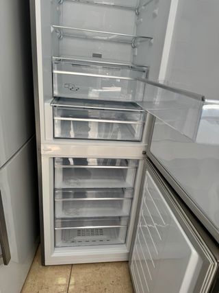 Nevera Grundig Inox