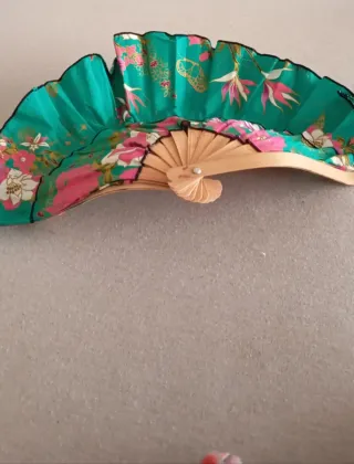 Sombrero abanico Tailandia floral