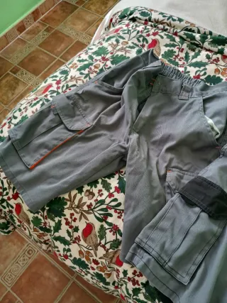 3 Pantalones Cortos de Trabajo Velilla Talla 36/38