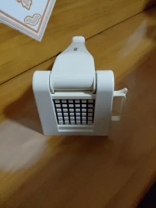 Cortador de Patatas Blanco