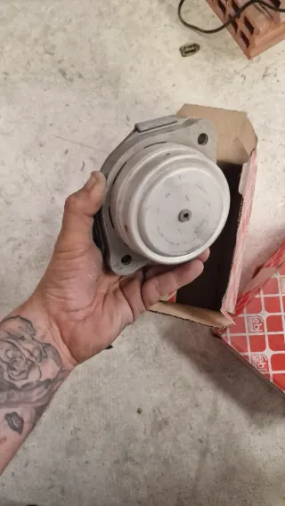 Soporte motor BMW X5 E53