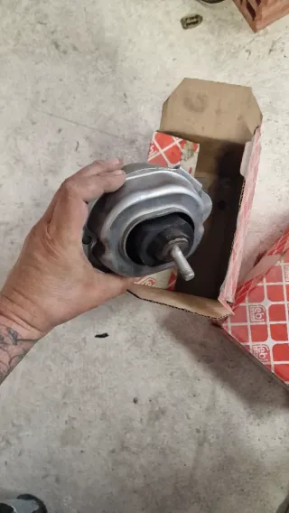 Soporte motor BMW X5 E53